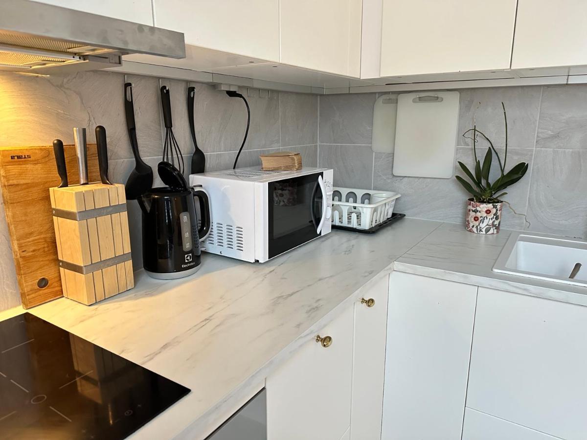Holiday Travel Apartments Stockholm Exteriör bild