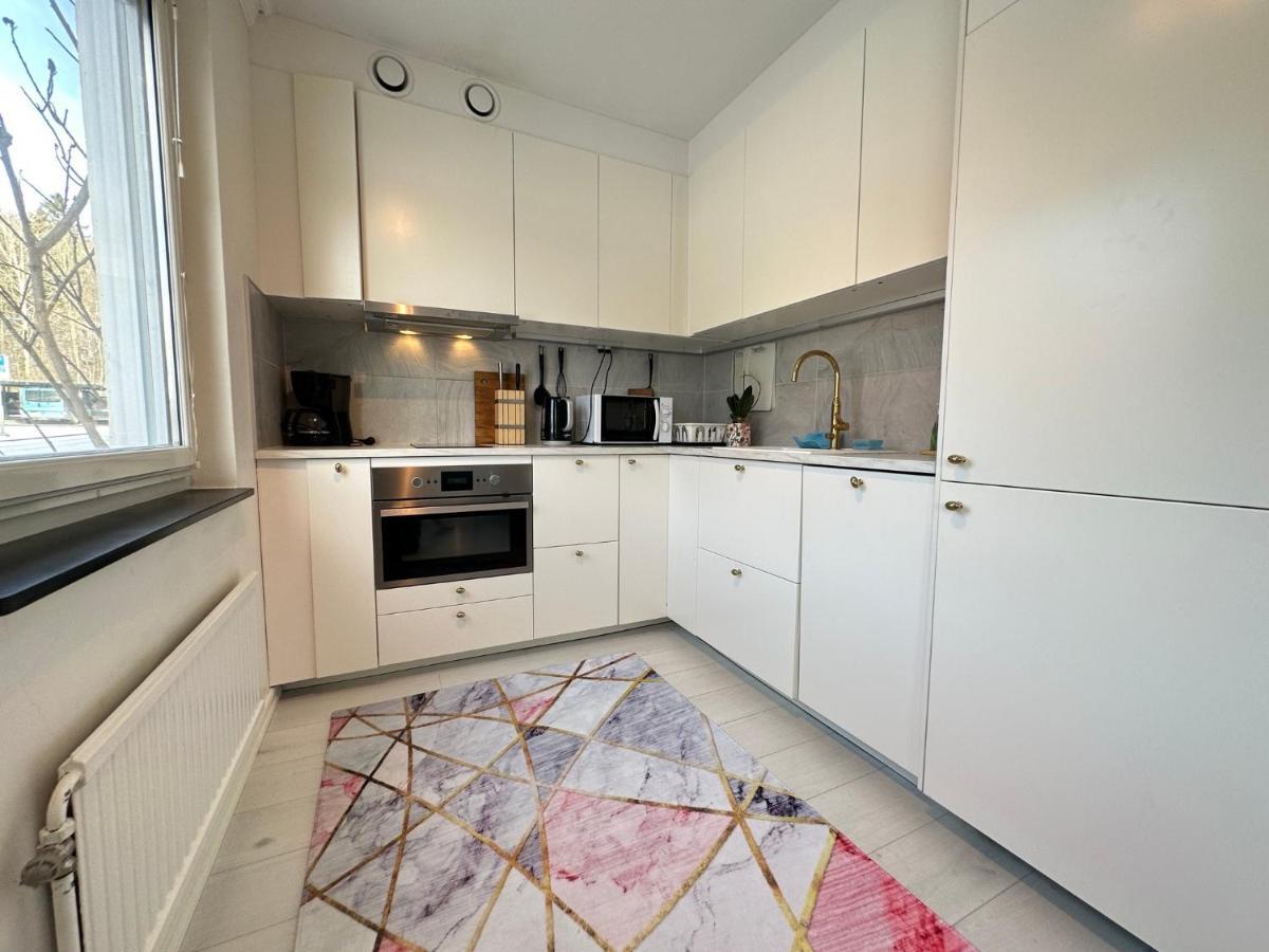Holiday Travel Apartments Stockholm Exteriör bild